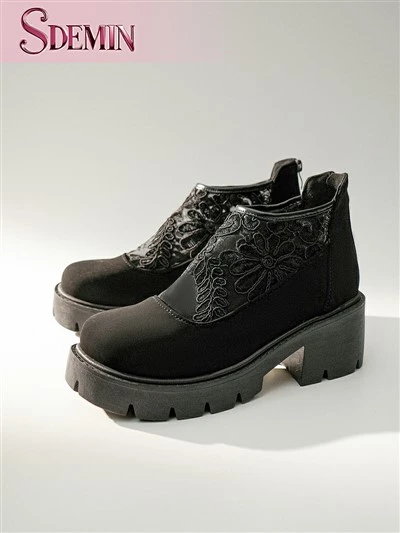 Botas de malha de renda